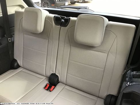 Used 2021 Volkswagen Tiguan S FWD image 14