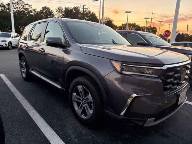 Used 2025 Honda Pilot EX-L image 1