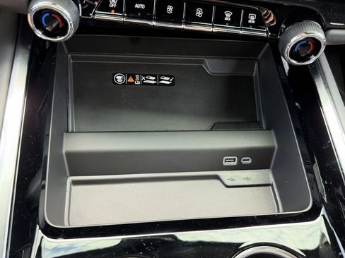 New 2026 Chevrolet Tahoe High Country RWD image 26