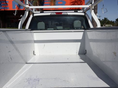 Used 2020 Ford F250 XL w/ Power Equipment Group image 9