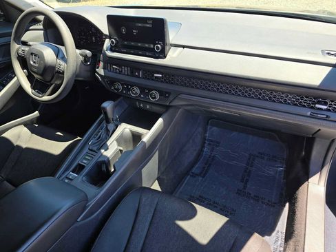 Used 2025 Honda Accord SE image 10
