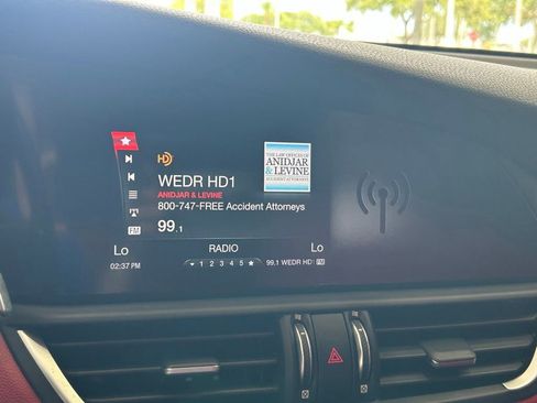Used 2018 Alfa Romeo Giulia RWD image 7