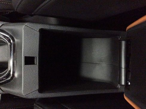 Used 2024 Jeep Compass Limited image 33