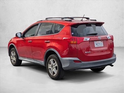 Used 2015 Toyota RAV4 LE FWD image 8