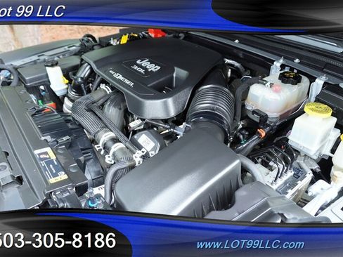Used 2022 Jeep Gladiator Rubicon w/ Cold Weather Group AWD/4WD image 31
