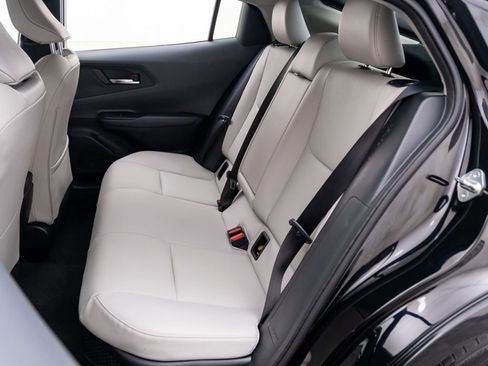 Used 2024 Toyota Prius XLE image 17