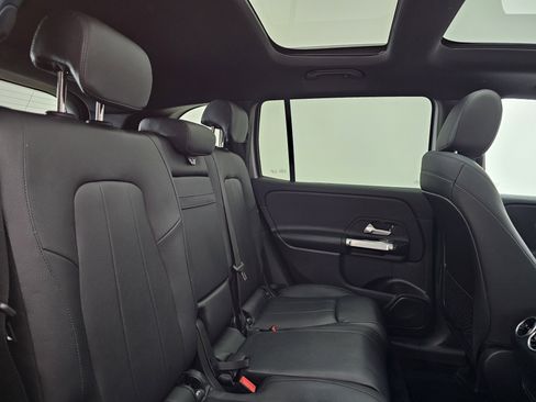 Used 2020 Mercedes-Benz GLB 250 GLB 250 image 27