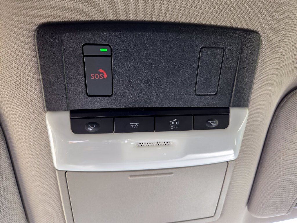Used 2025 Nissan Pathfinder SV FWD image 19