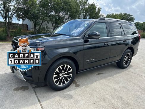 Used 2025 Ford Expedition Platinum AWD/4WD image 1