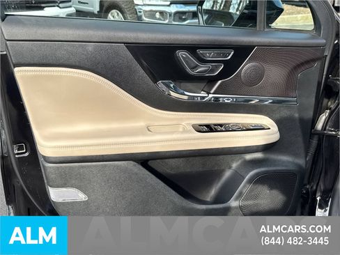 Used 2025 Lincoln Corsair AWD w/ Equipment Group 101A image 12
