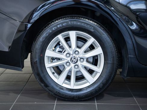 Used 2025 Toyota Camry LE image 15