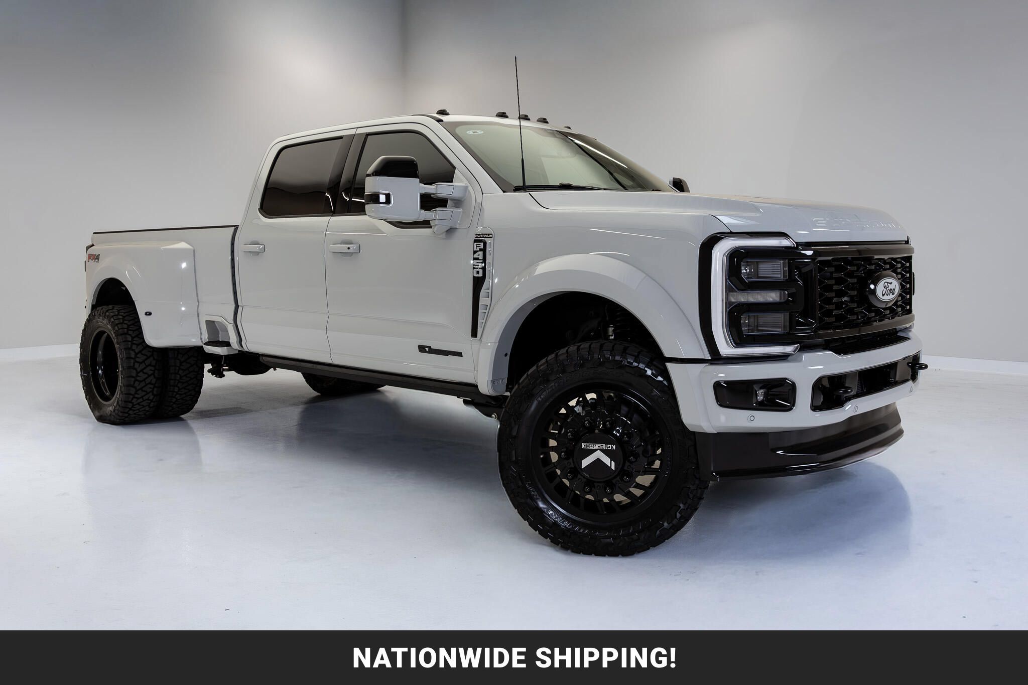 Used 2026 Ford F450 Platinum AWD/4WD image 1