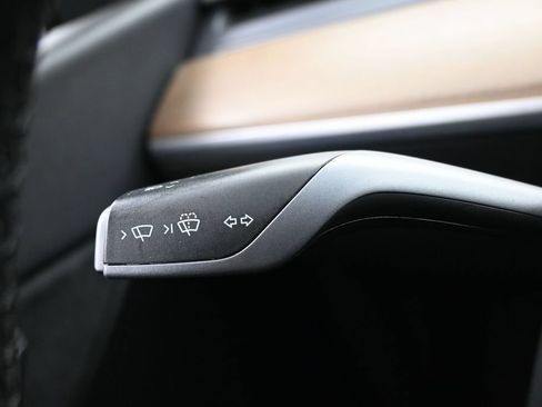 Used 2022 Tesla Model Y Performance AWD/4WD image 21