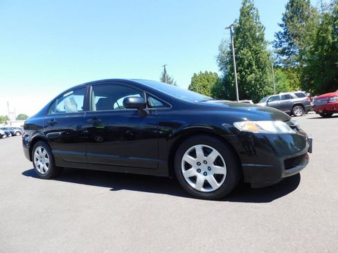 Used 2010 Honda Civic LX image 1