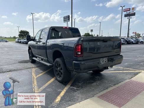 Used 2025 RAM 2500 Big Horn AWD/4WD image 3