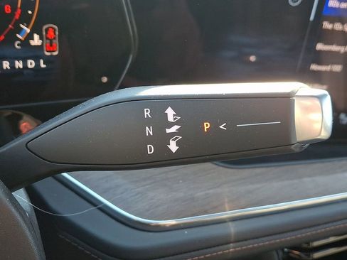 Certified 2025 Chevrolet Tahoe High Country image 13