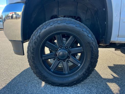 Used 2018 GMC Sierra 2500 SLE w/ SLE Preferred Package image 33