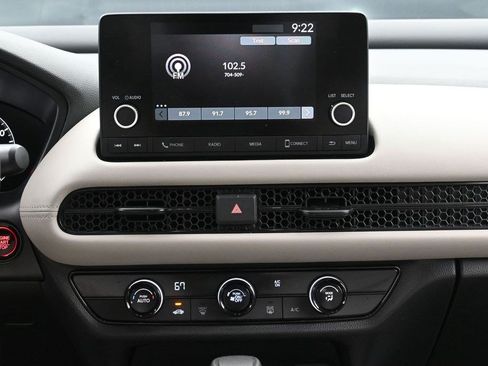 Used 2025 Honda HR-V LX image 16