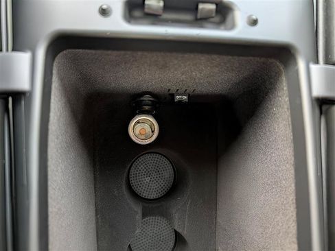 Used 2018 Maserati Ghibli S RWD image 39