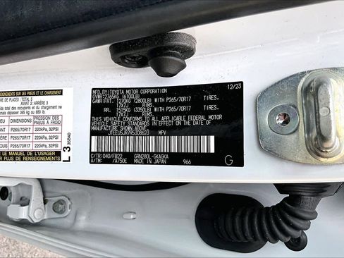 Certified 2024 Toyota 4Runner SR5 RWD image 33