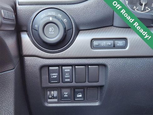 Used 2024 Nissan Titan PRO-4X w/ Pro-4x Convenience Package image 23