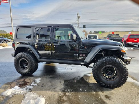 Used 2019 Jeep Wrangler Unlimited Sport S image 16