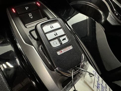 Used 2022 Honda Pilot Touring image 35