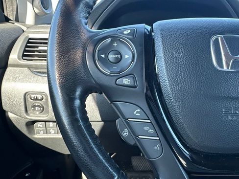 Used 2017 Honda Ridgeline RTL-E image 21