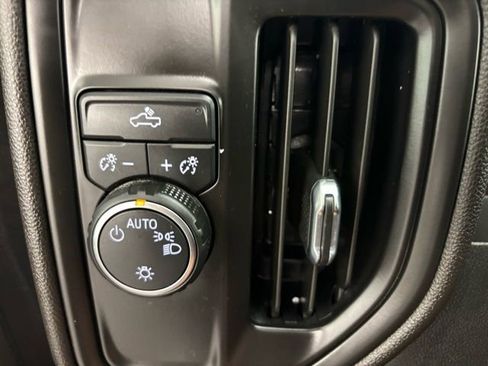 Used 2022 Chevrolet Silverado 1500 Custom image 21