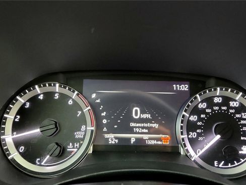 Certified 2024 Toyota Highlander LE image 27