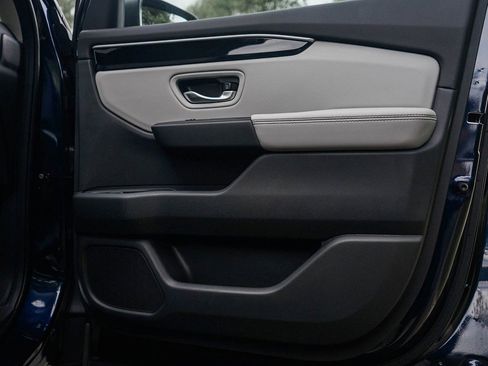 New 2025 Honda Pilot EX-L image 9