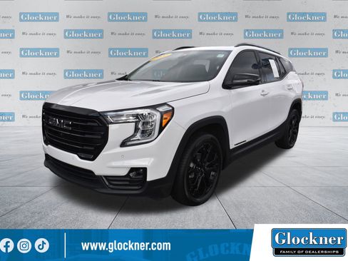 Used 2022 GMC Terrain SLT w/ Tech Package image 1