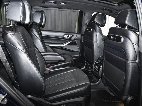 Used 2023 BMW X7 xDrive40i w/ Executive Package image 72