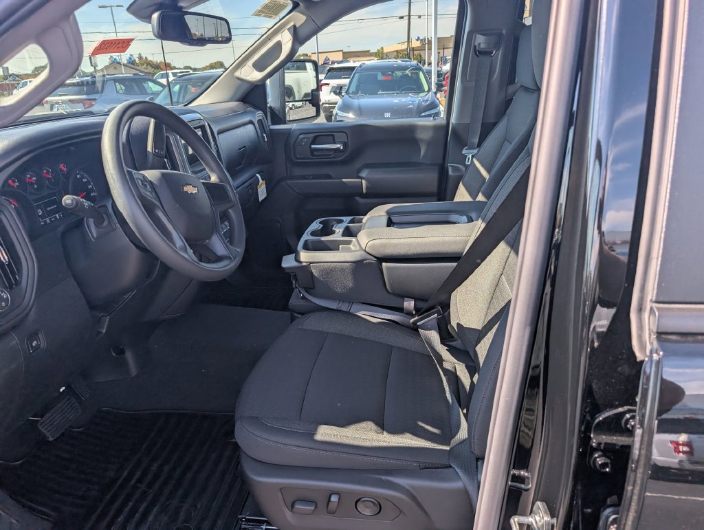 New 2026 Chevrolet Silverado 2500 Custom w/ Custom Value Package AWD/4WD image 14