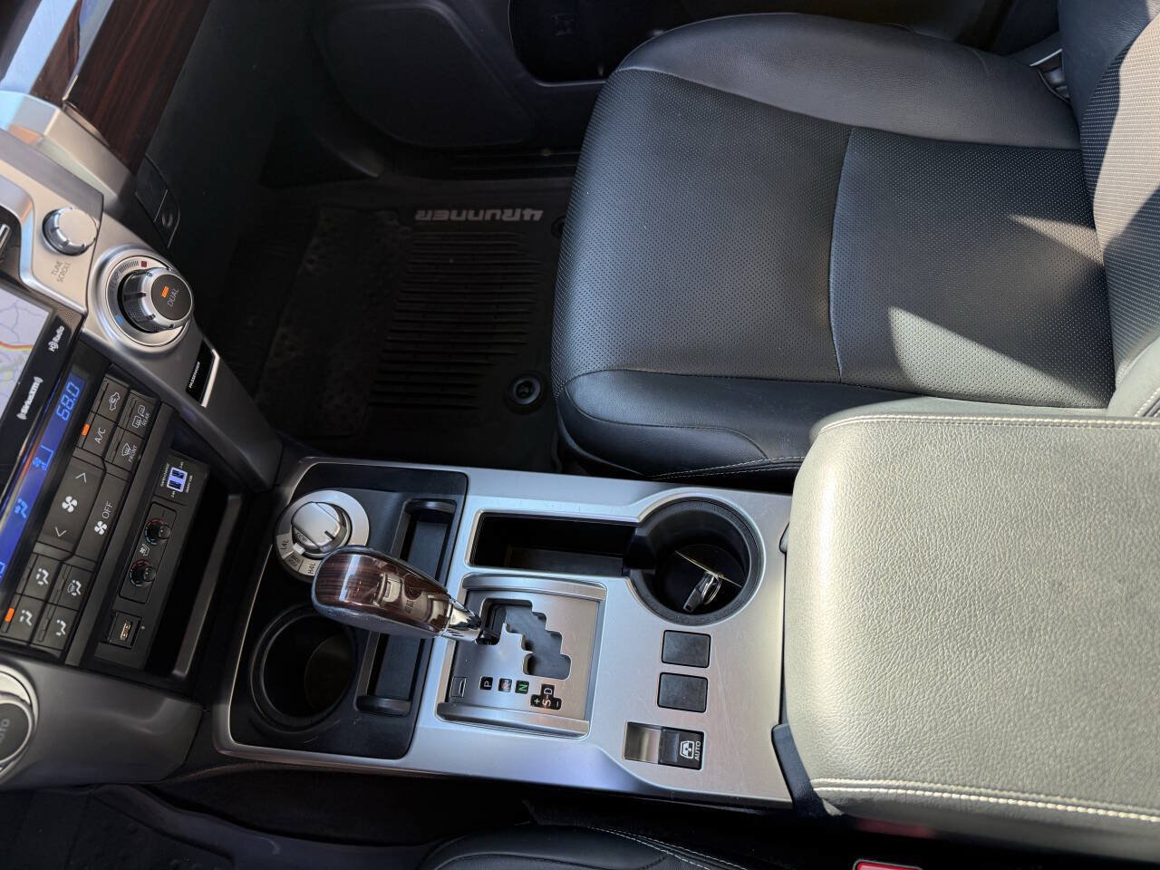 Used 2020 Toyota 4Runner Limited AWD/4WD image 16