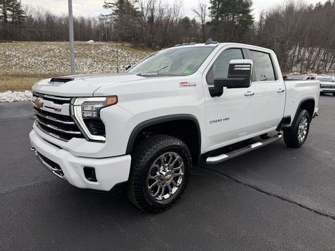 New 2026 Chevrolet Silverado 2500 LT w/ Z71 Chrome Sport Edition image 16