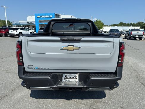 New 2026 Chevrolet Silverado EV LT image 6