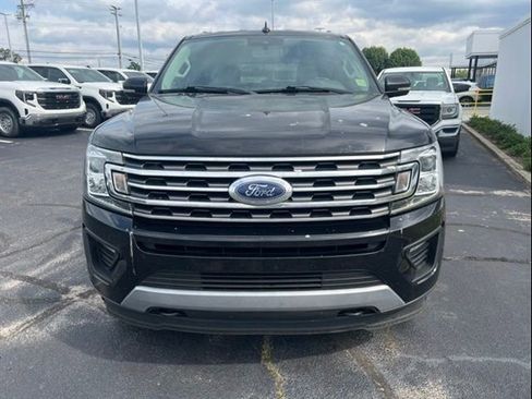 Used 2019 Ford Expedition XLT w/ Equipment Group 202A AWD/4WD image 9