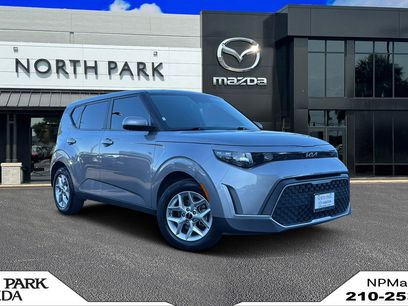 Used 2023 Kia Soul LX w/ Option Group 015