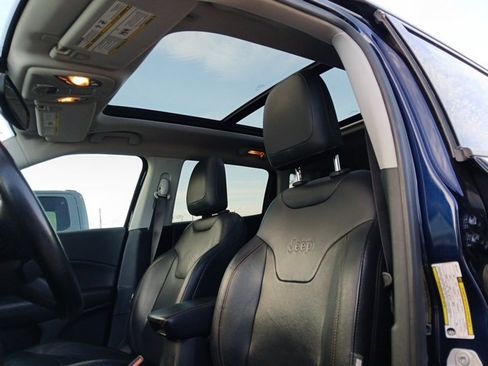 Used 2018 Jeep Compass Limited w/ Navigation Group image 12