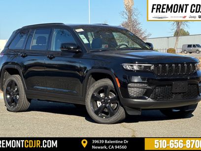 New 2025 Jeep Grand Cherokee Altitude