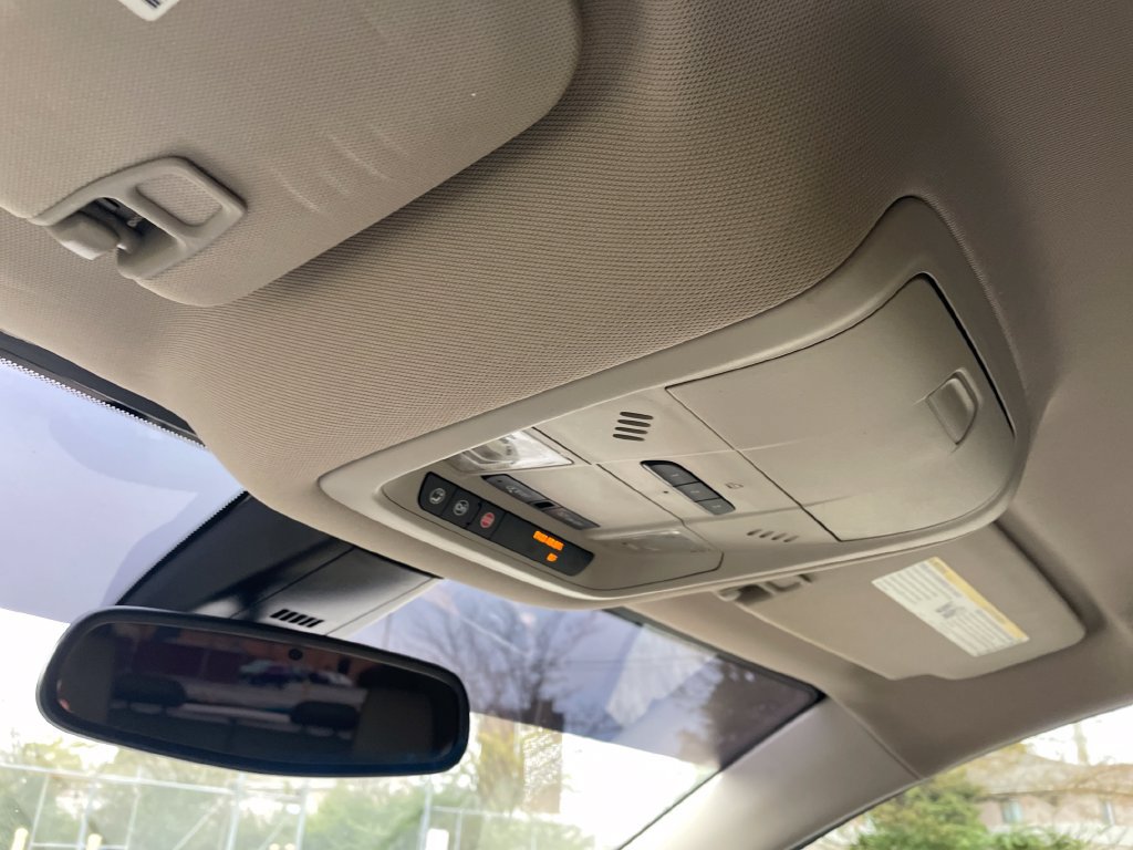 Used 2019 GMC Acadia Denali w/ Technology Package FWD image 23