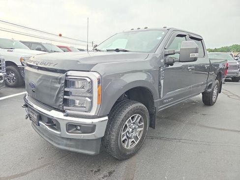 Used 2023 Ford F250 Lariat w/ Lariat Ultimate Package AWD/4WD image 2