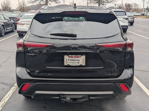 Used 2026 Toyota Highlander XLE image 6