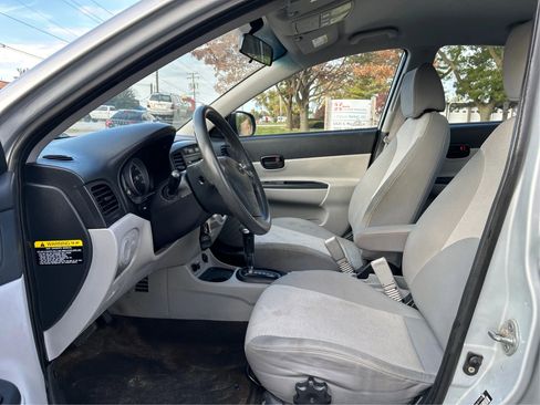 Used 2011 Hyundai Accent GLS w/ Premium Pkg 4 image 10