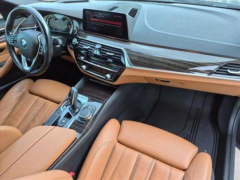 Used 2019 BMW 530e xDrive AWD/4WD image 23