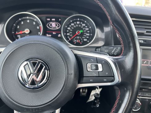 Used 2017 Volkswagen GTI Autobahn image 28