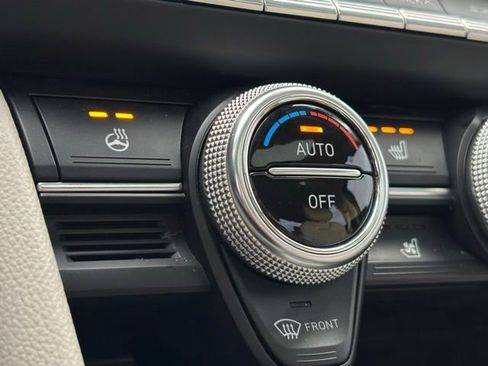 Used 2019 Genesis G70 3.3T Advanced w/ Elite Package image 39