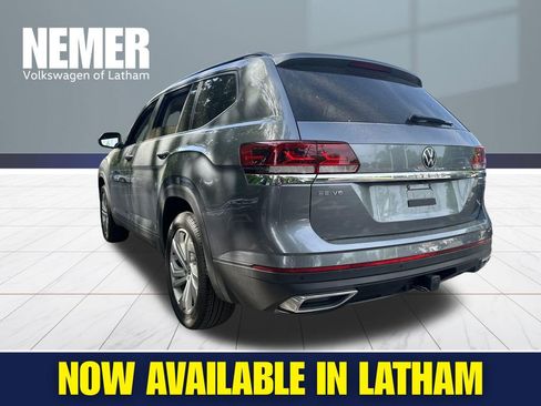 Used 2023 Volkswagen Atlas SE AWD/4WD image 2