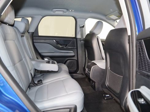 Used 2021 Lincoln Corsair FWD image 12